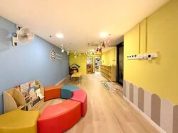 Le Quest (D23), Retail #606365991